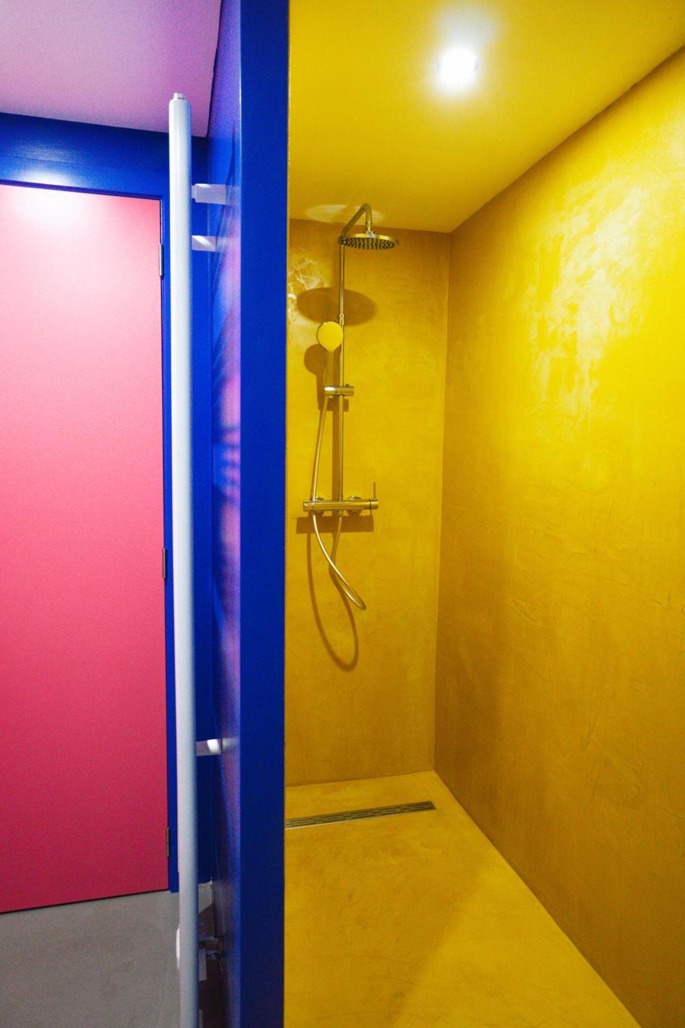 Capsule Boogie-Woogie - Jacuzzi - Sauna - Billard - Jeux - Ecran Geant - Filet Suspendu - Netflix La Louvière Kültér fotó