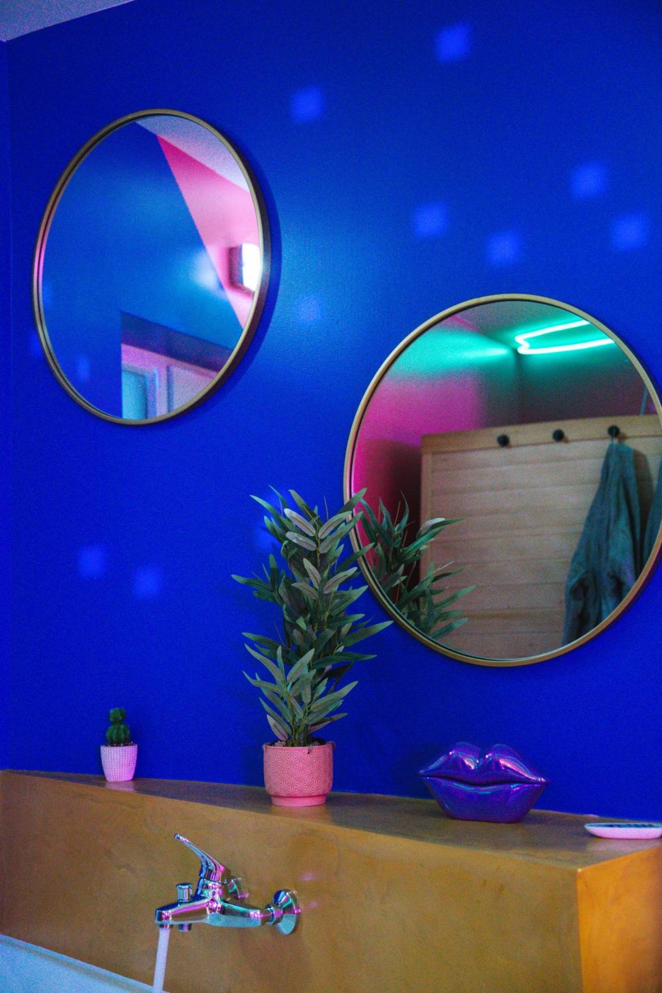 Capsule Boogie-Woogie - Jacuzzi - Sauna - Billard - Jeux - Ecran Geant - Filet Suspendu - Netflix La Louvière Kültér fotó
