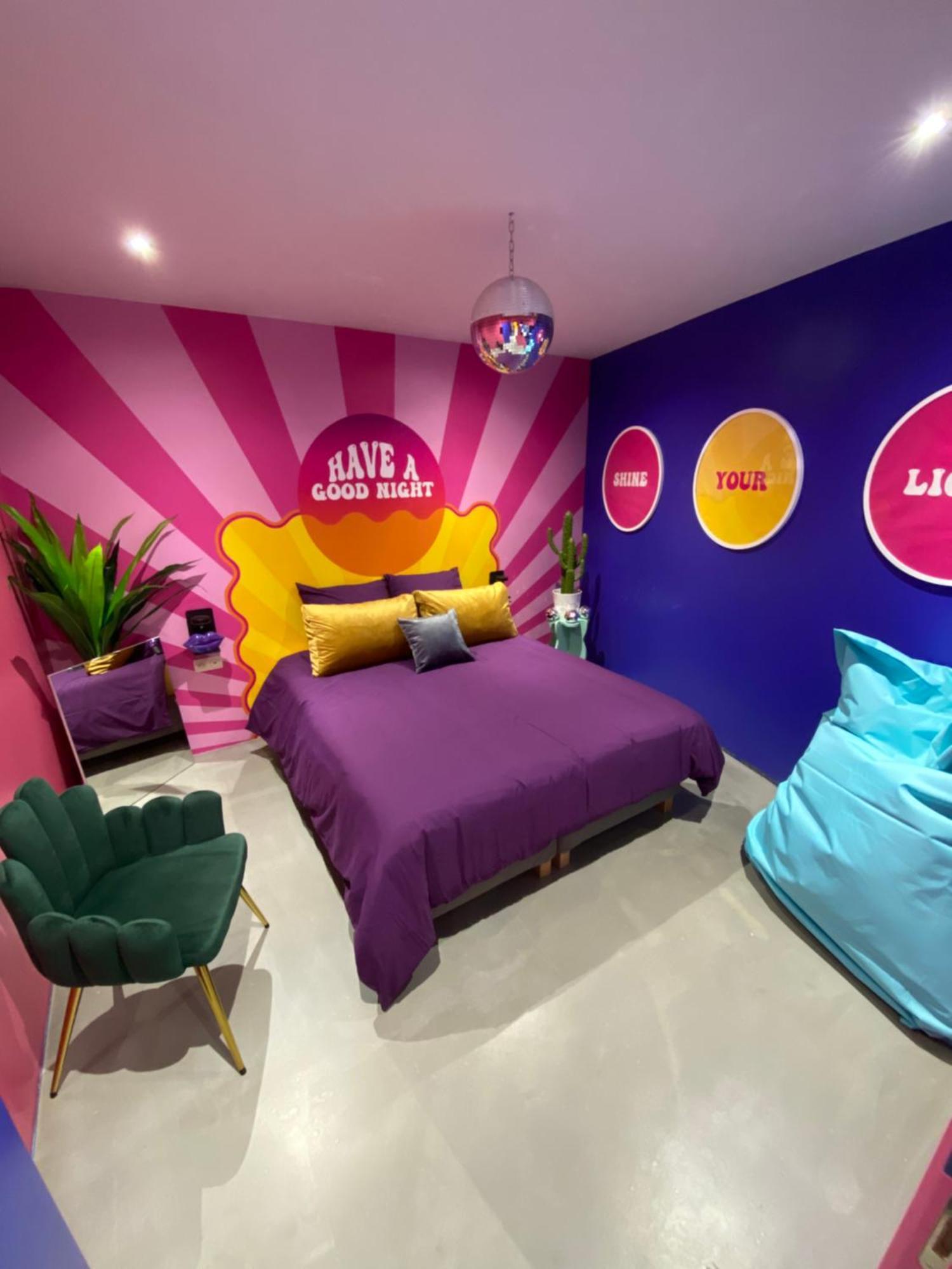 Capsule Boogie-Woogie - Jacuzzi - Sauna - Billard - Jeux - Ecran Geant - Filet Suspendu - Netflix La Louvière Kültér fotó